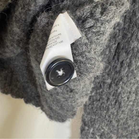 Everlane the lofty knit Henley button up alpaca wool
Blend sweater - Picture 7 of 9